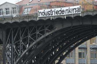 Landesdirektion gegen Abriss von Chemnitzer Viadukt - Das mehr als 100 Jahre alte Eisenbahnviadukt über der Annaberger Straße, dem Chemnitzfluss und der Beckerstraße.