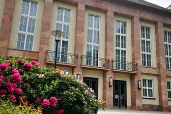 Landkreis verleiht den "Erzgebürger" - Der Erzgebürger ist am Freitag im Kulturhaus Aue an zwölf Preisträger verliehen worden.