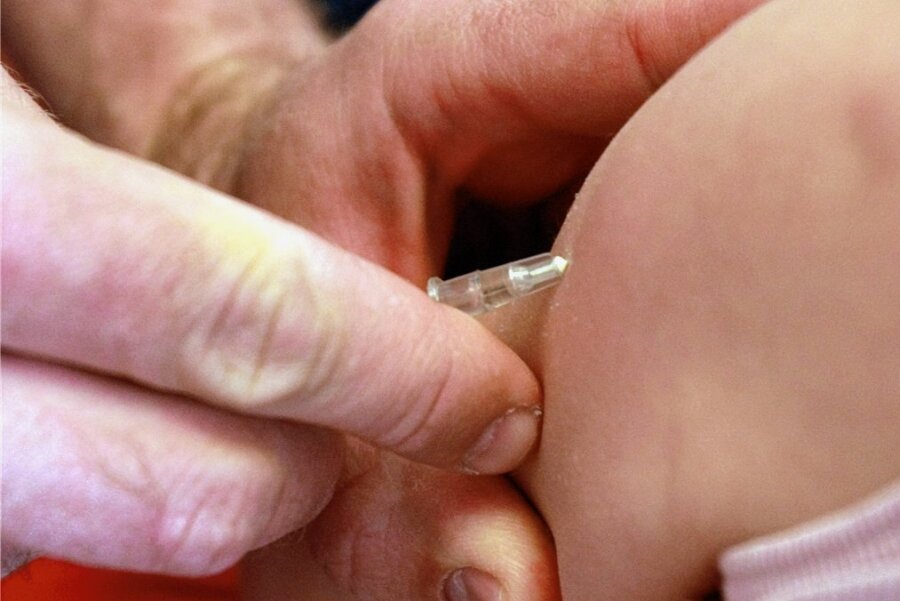 Landkreis Zwickau: Nicht alle Kinder gegen Masern geimpft - Eine Masernimpfung ist seit März 2020 für alle Kinder Pflicht. In den Kinderkrippen und Kindertagesstätten ist ein Nachweis vorzulegen. 