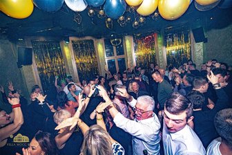 Landkreis Zwickau: Wo Kurzentschlossene noch einen tollen Silvestertag erleben können - In der Villa Mocc in Zwickau kann zu Silvester ausgelassen in die Neujahrsnacht gefeiert werden. Erst 5 Uhr ist Schluss.