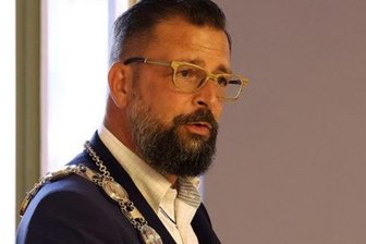 Landratsamt prüft Konsequenzen für OB - Marcus Steinhart hat sich bei der Kommunalaufsicht gemeldet. Dort wird geprüft, ob es dienstliche Konsequenzen für ihn gibt.