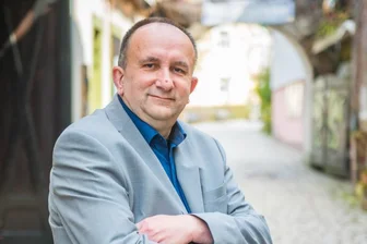 Landratskandidat Holger Zimmer: Warum Die Linke auf einen ehemaligen IT-Manager setzt - Holger Zimmer ist nach Schwarzenberg zurückgekehrt. Der 55-Jährige bewirbt sich für die Partei Die Linke um das höchste Amt im Erzgebirgskreis, das Amt des Landrats.