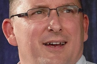 Landratswahl in Zwickau: Krach in der SPD nach Wahlempfehlung des Ex-Kreisvorsitzenden - Jens Juraschka - SPD-Landratskandidat