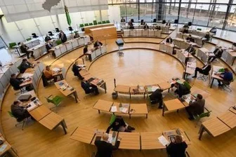 Landtag beschließt Diätenerhöhung ab April 2022 -