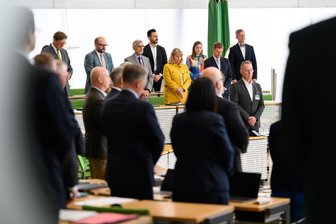 Landtag legt Gedenkminute für Gewaltopfer ein - Der Sächsische Landtag hat eine Gedenkminute für die Opfer jüngster Gewalttaten in Leipzig und Neustadt eingelegt.
