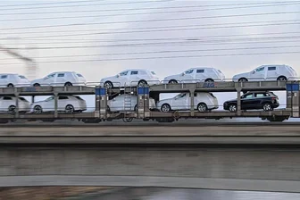 Lange Wartezeiten auf Neuwagen - Was Kaufinteressenten jetzt wissen müssen - Glücklich, wer einen davon abbekommt. 