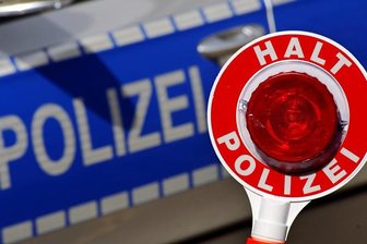 Langenbernsdorf: Achtjähriger von Auto erfasst und verletzt -