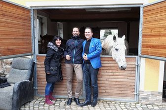 Langenbernsdorf: Oberschule soll zurück ins Dorf kommen - Jacqueline Scharfen, Gabriel Brenner (Mitte) und Nico Tippelt sind guter Dinge, dass eine freie Schule in Langenbernsdorf funktioniert.