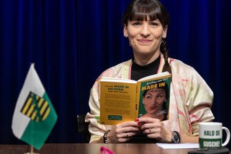 Langenreinsdorf: Kristina kehrt für eine Lesung in ihr Dorf zurück - In ihrem neuen Buch nimmt Kristina vom Dorf einmal mehr die Sachsen aufs Korn – auf liebevolle Art.