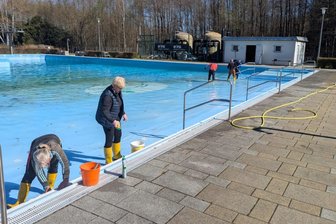 Langenweißbach begeht Gemeindejubiläum: Waldbad-Fest und Feierlichkeiten an drei Orten - Das Waldbad Langenbach ist startklar, am 16. Mai wird die Saison eröffnet.