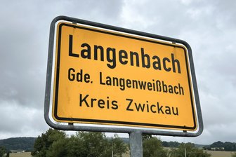 Langenweißbach lädt zum Flohmarkt-Wochenende ein - Flohmarkt-Wochenende in Langenweißbach. Den Auftakt macht am Samstag Langenbach.