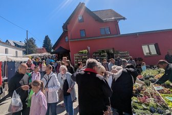 Langgrün lädt zum traditionsreichen Marktsonntag - Der Markt in Langgrün hatte in den zurückliegenden Jahren stets ein großes Einzugsgebiet.