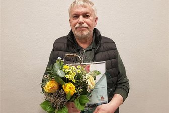Langjähriger Einsatz für die Neustädter Feuerwehr mit Bürgerpreis geehrt - Gerd Zoller hat für seinen ehrenamtlichen Dienst bei der Feuerwehr Neustadt den Bürgerpreis erhalten.