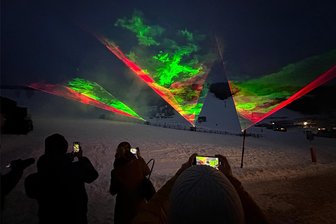 Lasershow zum Schwebebahn-Jubiläum krönt Kinderparty am Fichtelberg - Die Lasershow der LEC GmbH aus Eibenstock zu 100 Jahren Fichtelberg-Schwebebahn soll am Donnerstag den krönenden Abschluss bilden. Sie ist bisher nur einmal vor kleinem Publikum gezeigt worden.