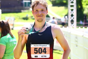 Lauf-Jubiläum im Erzgebirge lässt Rekorde purzeln - Sieger über 18 Kilometer wurde der Leipziger Philipp Dressel-Putz.