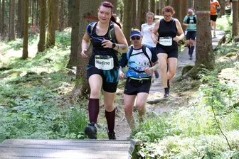 Laufen, feiern, wieder laufen: Sachsen-Trail im Erzgebirge besticht mit Festivalflair - Ob Ultra, Half oder Fun: Beim Sachsen-Trail auf dem Rabenberg im Erzgebirge gibt es Laufstrecken für jeden Geschmack.