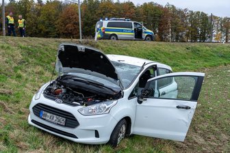 Lauschgrün: Schwerer Unfall auf B 173-Kreuzung - 