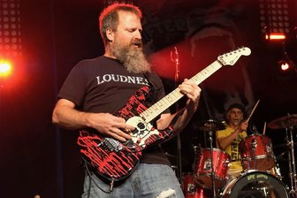 Laut, wild, intensiv: Ape Shifter eröffnet 9. Artrock-Festival in Reichenbach - 