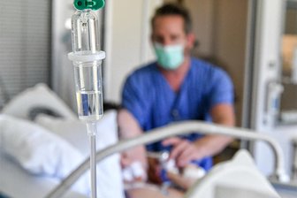 Lauterbachs Krankenhausreform verliert an Schwung - Wie geht es weiter mit den Krankenhäusern in Deutschland?  Die Reform ist kompliziert, die Bundesländer bremsen.