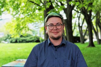 Leben als Transmann in Mittelsachsen: Ein Interview mit dem Organisator des CSD Frankenberg - Tobias Krause, Organisator des CSD Frankenberg und Ortvorsitzender der Partei Die Linke in Frankenberg. 