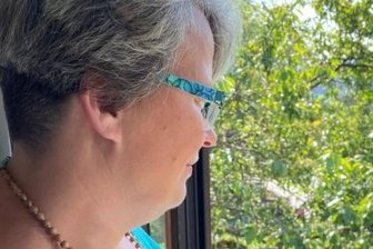 Leben mit Long-Covid: "Mein Akku wird nicht mehr geladen" - Die Long-Covid-Patientin Simone Uebe berichtet über ihre schwierige Leidenszeit.