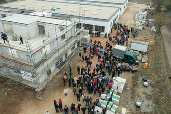 Lebenshilfe feiert Richtfest in Stollberg - Richtfest an der Hohensteiner Straße: Wer künftig von Lugau aus nach Stollberg fährt, kommt an den Werkstätten und der Verwaltung der Lebenshilfe vorbei.