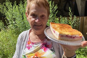 Leckerer Kuchen mit Beeren: Vogtländerin verrät ihr Rezept - Helga Melchior teilt ihre Rezepte gern mit Kurgästen.