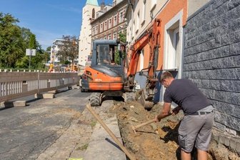 LED-Laternen entstehen - In der Marienstraße in Reichenbach laufen die Arbeiten für die neue Straßenbeleuchtung.