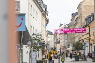 Leere Geschäfte im Erzgebirge: Stirbt der klassische Einzelhandel aus? - Die Einkaufspromenade der Annaberger: die Buchholzer Straße. Ihre Geschäfte bieten trotz einigen Leerstands eine breite Angebotsvielfalt.