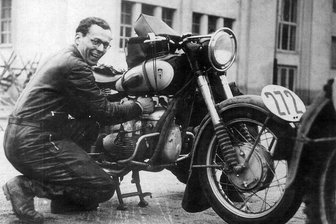 Legendäres Motorrad rückt in Zschopau in den Fokus - Kurt Kämpf holte auf einer BK 350 bei der Sechstagefahrt 1953 als erster Ostdeutscher eine FIM-Medaille.