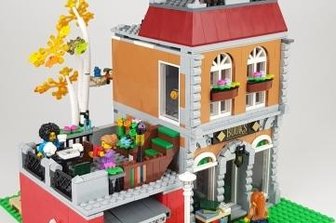 Lego-Bauer ohne Pause aktiv - Ein Schmuckstück ist dieser Lego-Buchladen, der vom elfjährigen Mathis gebaut wurde.