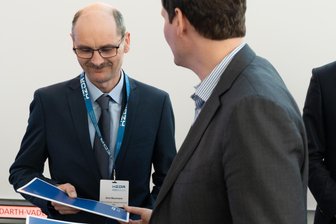Lehrer aus dem Erzgebirge gewinnt besonderen Preis - Lehrer Jens Baumann vom BSZ für Technik in Aue hat eine besondere Auszeichnung erhalten.