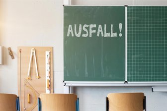 Lehrermangel und Unterrichtsausfall: Neues Schuljahr startet in Mittelsachsen mit Personalsorgen - Die Gewerkschaft Erziehung und Wissenschaft und der Sächsische Lehrerverband befürchten zum Start des neuen Schuljahres Unterrichtsausfall, weil Lehrer fehlen.