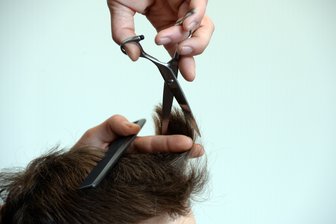 Lehrstellenbilanz im Handwerk: Friseurausbildung weniger gefragt -