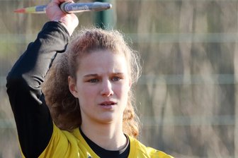 Leichtathleten der LG Mittweida mit guten Weiten zwischen den Feiertagen - Isa Ulbricht gewann das Speerwerfen der Altersklasse W 15.