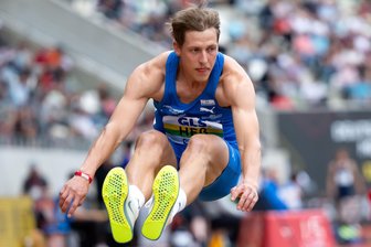 Leichtathletik: Dreisprungass Heß siegt auf Sparflamme – Diskushüne Richter reißt WM-Ticket aus dem Feuer - Max Heß ließ trotz gesundheitlicher Probleme nichts anbrennen.