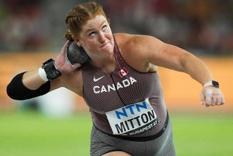 Leichtathletik: Spannende Punktejagd für Olympia beginnt beim 20. Thumer Werfertag - Die Kanadierin Sarah Mitton gewann bei WM in Budapest Kugelstoß-Silber mit 20,08 Metern.