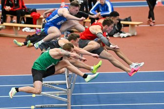 Leichtathletik: Starke Springer und Sprinter bei Hallenspektakel in Chemnitz im Fokus - Im Vorjahr hatte Manuel Mordi in Chemnitz im Finale über 60 Meter Hürden die Nase knapp vorn. Foto: Andreas Seidel