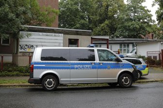 Leichtverletzter nach Auseinandersetzung - Die Polizei ist am Dienstagvormittag wegen eines Streites zwischen zwei Bewohnern zum Asylbewerberheim an der Straßburger Straße ausgerückt.