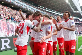 Leipzig in der Königsklasse - auch VfB mit guten Chancen - Ab in die Champions League: Leipzig jubelt.