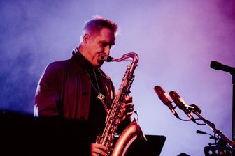 Leipziger Jazztage: Von Aura und Aufbruch - Philipp Gropper und sein Quintett Tau5 gehörten zu den Musikern, die das Jazzfest eröffneten und Lust auf mehr machten.