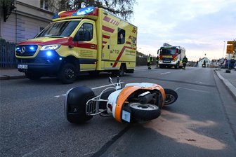Leipziger Straße in Rochlitz nach Unfall gesperrt - Die Leipziger Straße in Rochlitz musste am Dienstagnachmittag nach einem Unfall voll gesperrt werden.