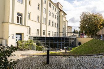 Leisnig: Helios Klinik baut Chirurgie aus – mehr Eingriffe vor Ort - Die Helios Klinik Leisnig baut ihre Versorgung aus und arbeitet mit Leipzig zusammen.