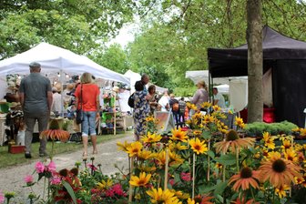 Leisnig: Über 90 Händler beim Bauernmarkt im Kloster Buch - Kloster Buch lädt am 14. Juni wieder zu einem Bauernmarkt ein.