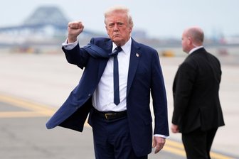 Leitartikel zu 100 Tage Trump: Viel versprochen, wenig gehalten - Ist jetzt seit seiner Wiederwahl 100 Tage im Amt: US-Präsident Donald Trump.