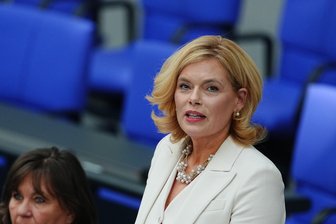 Leitartikel zur Kirchenkritik von Julia Klöckner: Kirchen müssen politisch sein - Parlamentspräsidentin Julia Klöckner hat sich mit ihren Äußerungen zur Kirchee nicht viele Freunde gemacht.