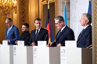 Leitartikel zur „Koalition der Willigen“: Noch sind Zusagen nicht viel wert - Beim Treffen der „Koalition der Willigen“ in Paris: Bundeskanzler Friedrich Merz (v.l.n.r.) der ukrainische Präsident Wolodymyr Selenskyj, Frankreichs Staatspräsident Emmanuel Macron, der britische Premier Keir Starmer und der US-Sondergesandte Steve Witkoff.