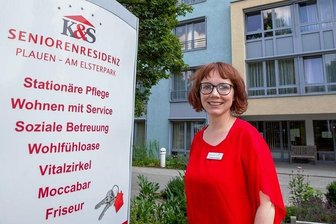 Leiterin der Plauener K&S-Seniorenresidenz: "Eine Impfpflicht sehe ich sehr kritisch" - Annika Schaub ist seit 2018 Leiterin der K&S-Seniorenresidenz "Am Elsterpark" in Plauen. Die Diplom-Kauffrau, Jahrgang 1979, und verantwortlich für 157 Bewohner, 140 Mitarbeiter und 18 Lehrlinge.