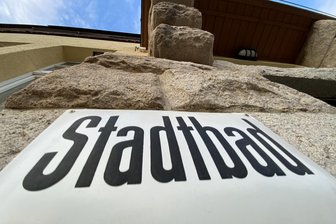 Lengenfeld will Stromkosten fürs Stadtbad drastisch reduzieren - Das Lengenfelder Stadtbad ist mit dem benachbarten Sportkomplex seit Jahr und Tag ein Besuchermagnet.