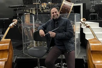Leo Siberski kündigt überraschend Rückzug als Generalmusikdirektor am Theater Plauen-Zwickau an: Die Gründe für seine Entscheidung - Seit 2017 am Theater: Leo Siberski bleibt noch für eine Spielzeit Generalmusikdirektor.